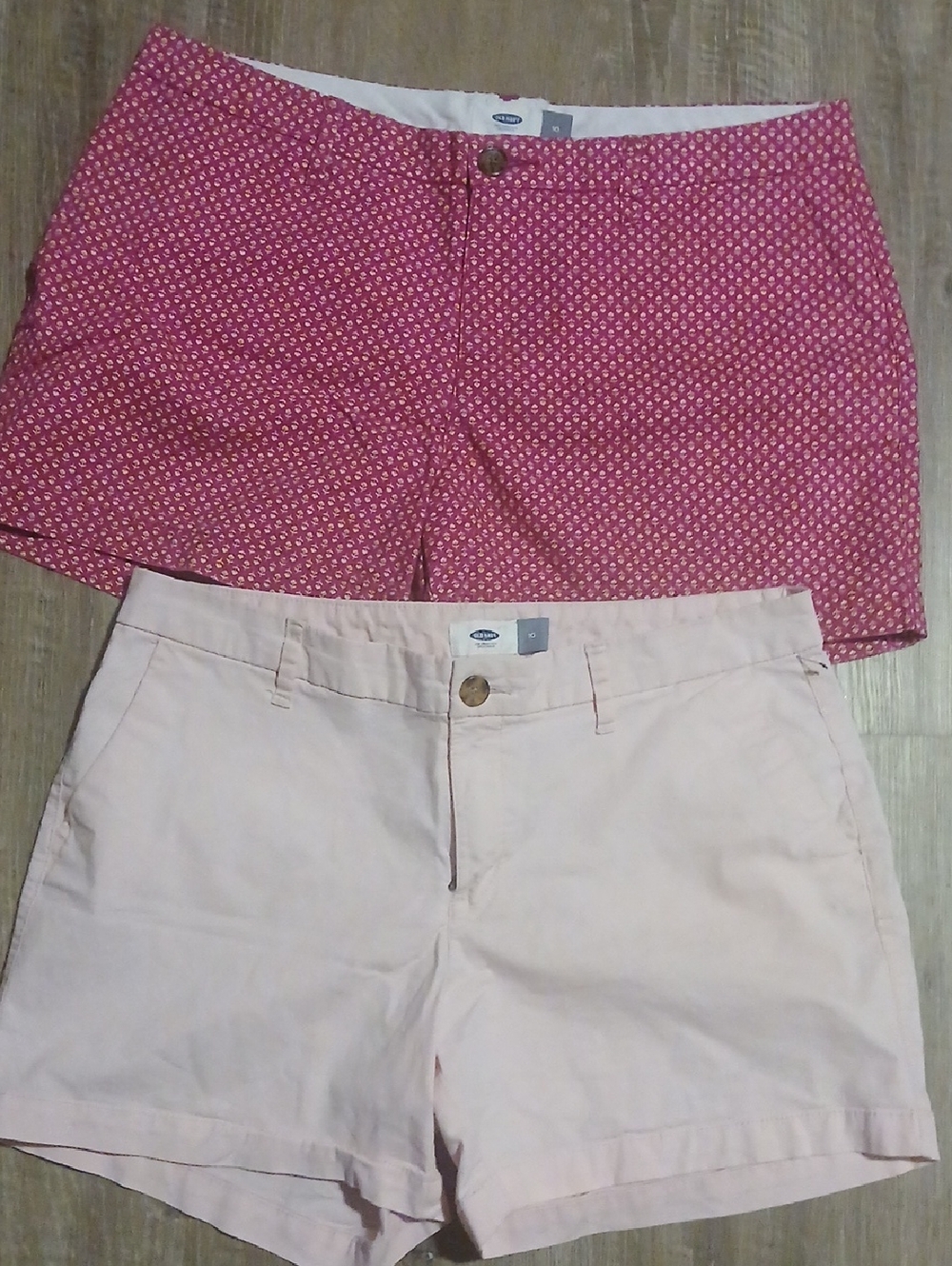 2pairs Old Navy Shorts.